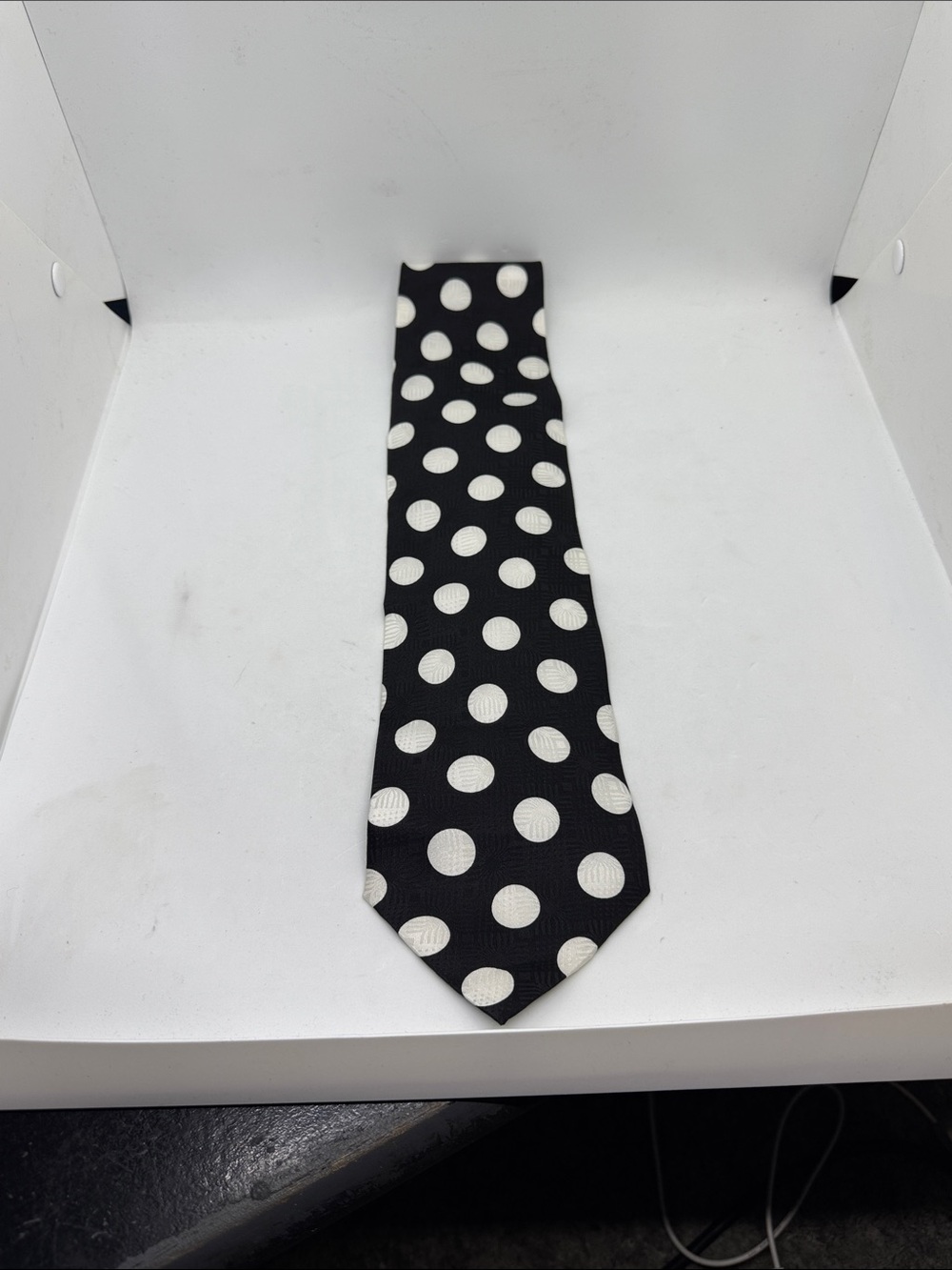 Tongue Tied by Tom McLellon Black White Polka Dot Silk Necktie. Wide. NWT